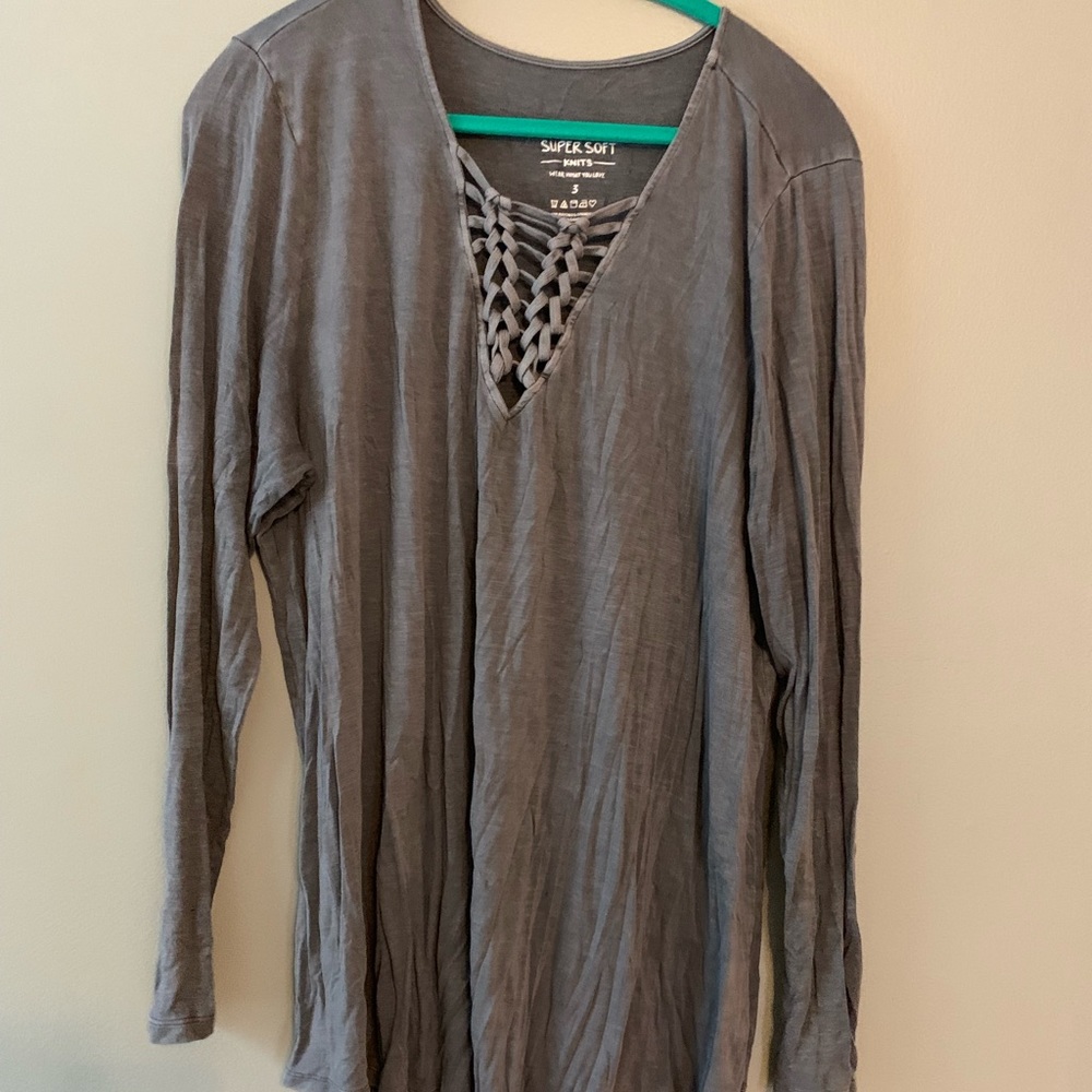 Grey long sleeve super soft tee